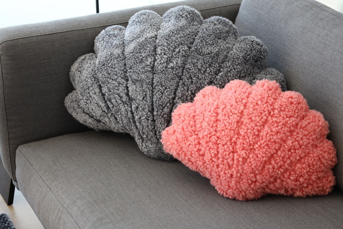 Shell Cushion Large 17x23" New Zealand Sheepskin