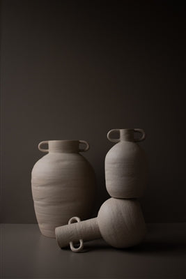 Medium Long Mole vase, White