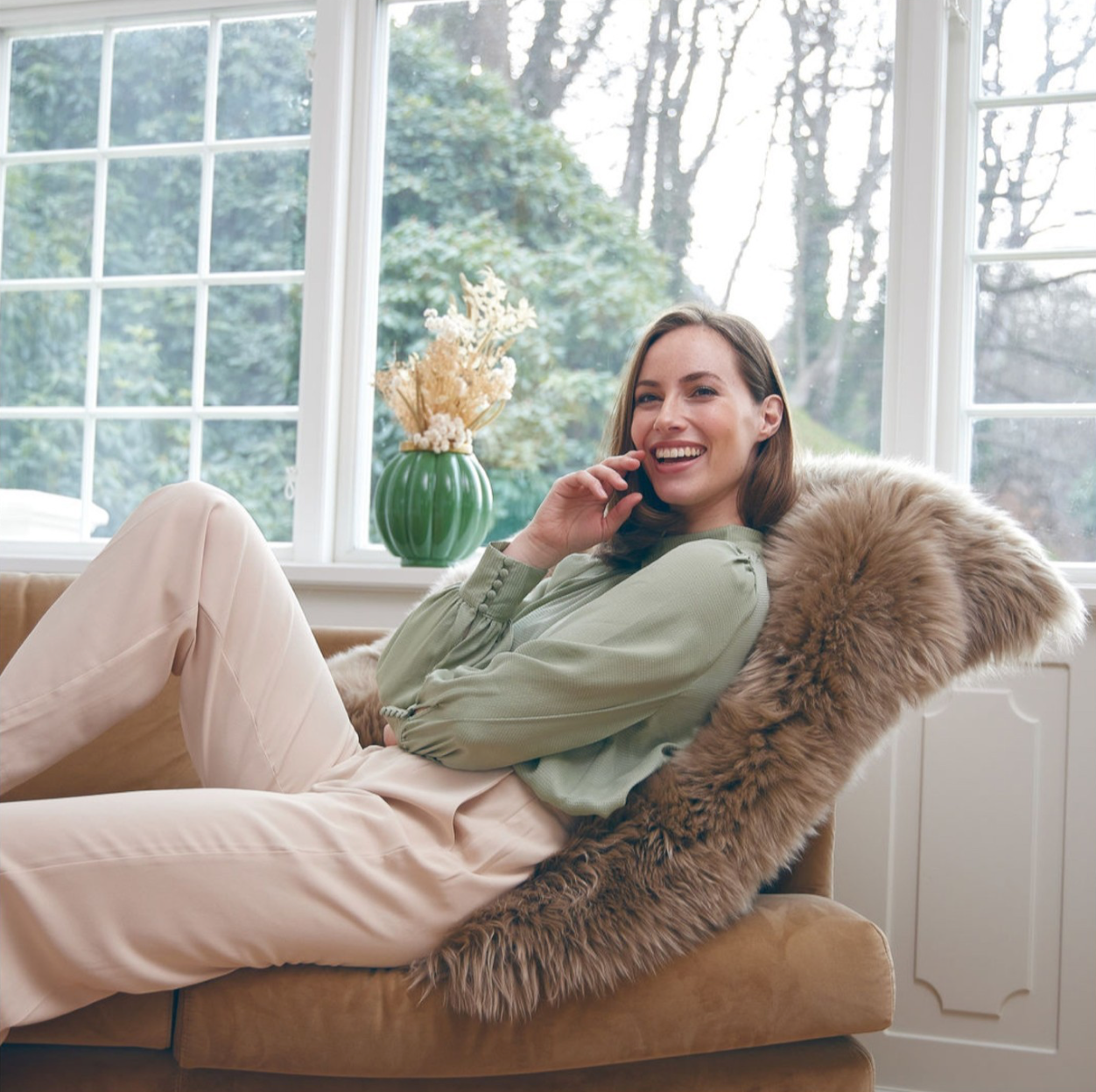 Maxi Float Cushion Doublesided New Zealand Sheepskin Long Wool 35 x 35"
