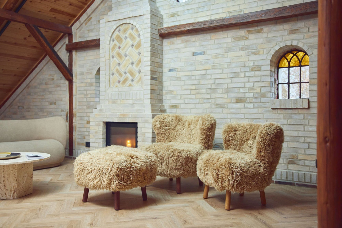 Emil Lounge Chair New Zealand Lambskin Long Wool
