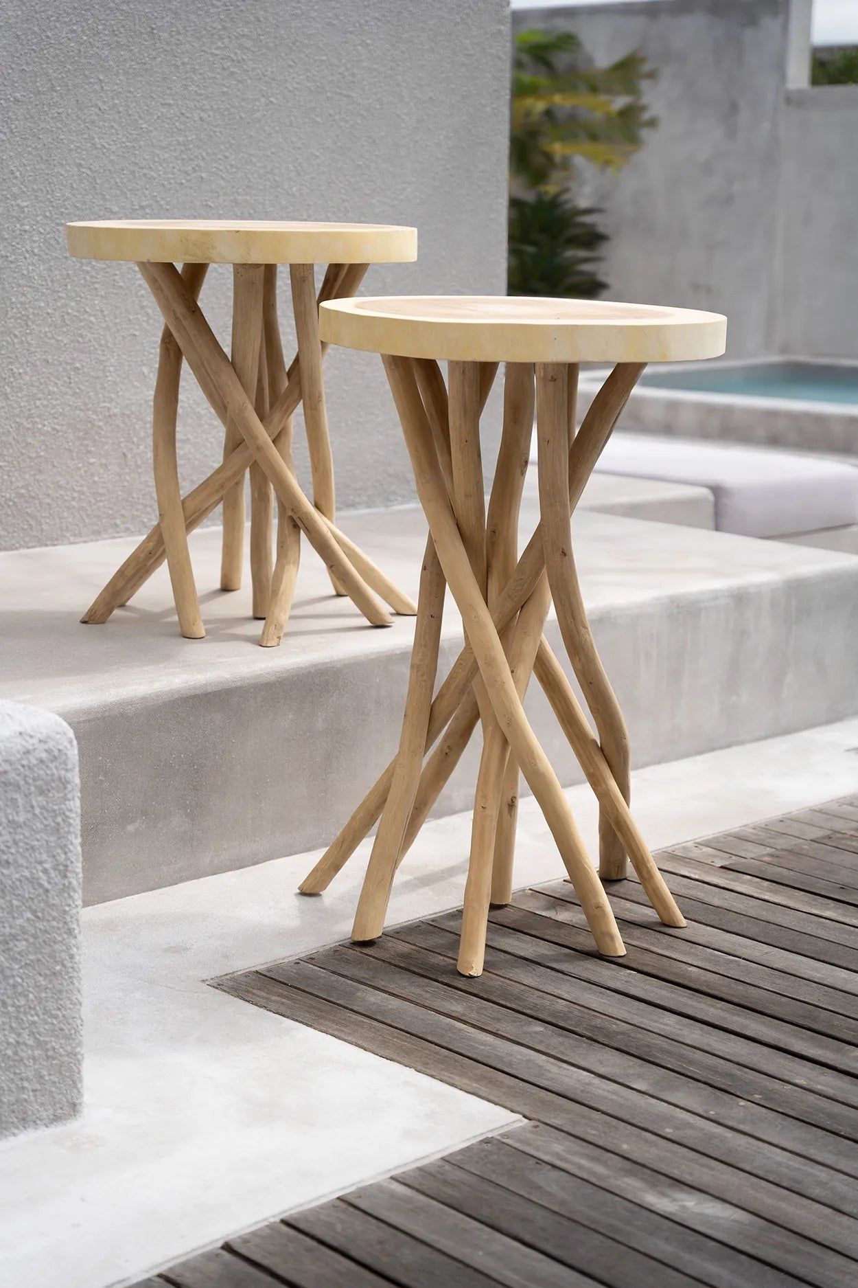 The Gili Bar Table