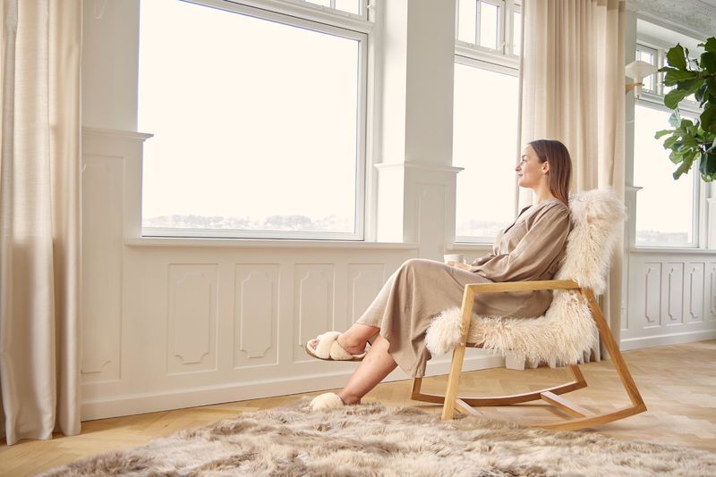 Rocking Chair, New Zealand Sheepskin from Tibet